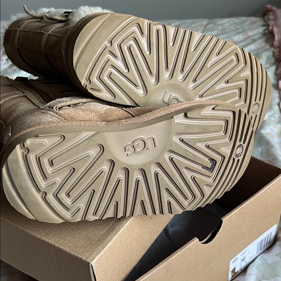 UGG Tan Shearling Kids Boots - Picture 3 of 6